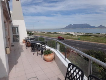 Blouberg Beachfront Accommodation 布鲁堡史特兰 外观 照片