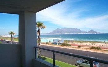 Blouberg Beachfront Accommodation 布鲁堡史特兰 外观 照片