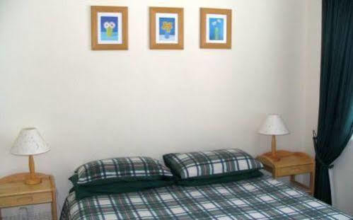 Blouberg Beachfront Accommodation 布鲁堡史特兰 外观 照片